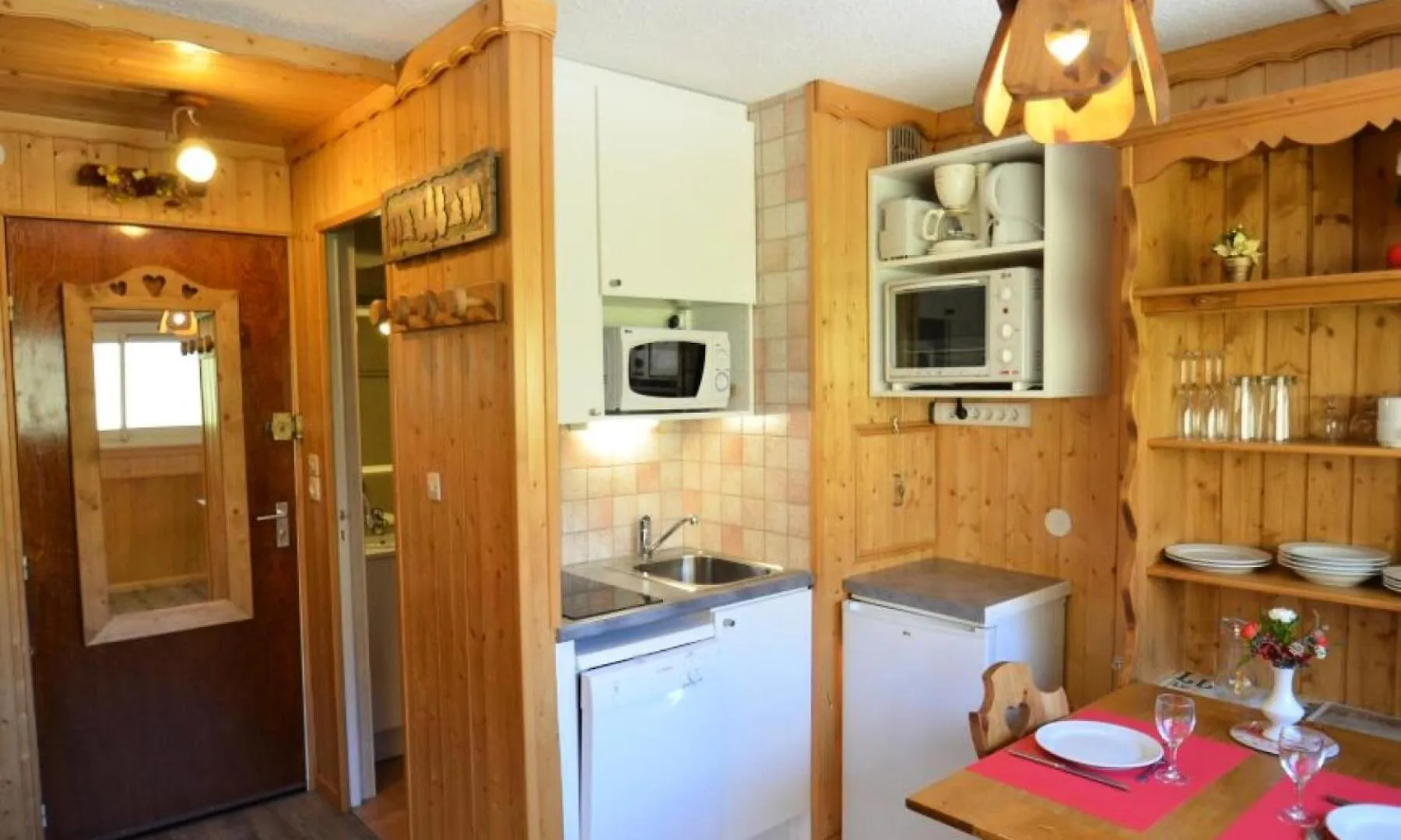 Residence Tougnette - Studio Equipe Ski Aux Pieds Aux Menuires Mae-4004 Saint-Martin-de-Belleville Apartment